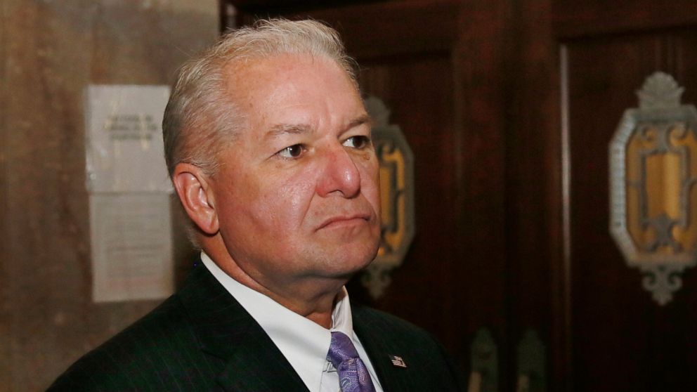 Grand jury report criticizes Oklahoma governor, parole board
