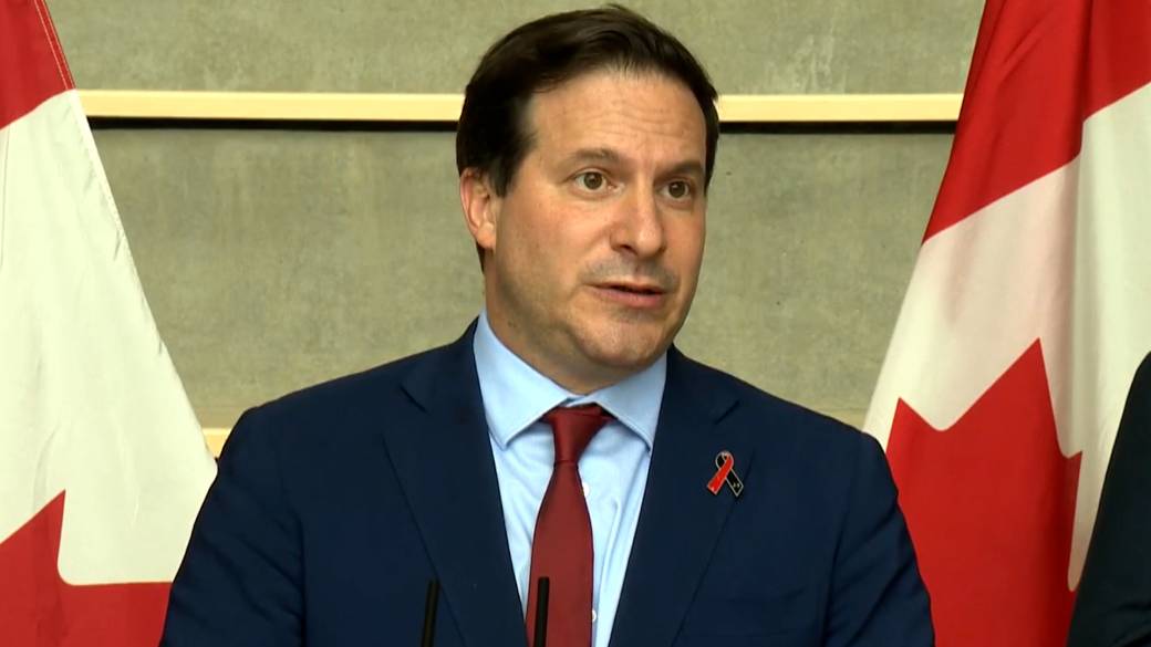 Click to play video: 'Canada’s firearms legislation: Proposed handgun bill to include ‘red flag laws,’ Mendicino says'