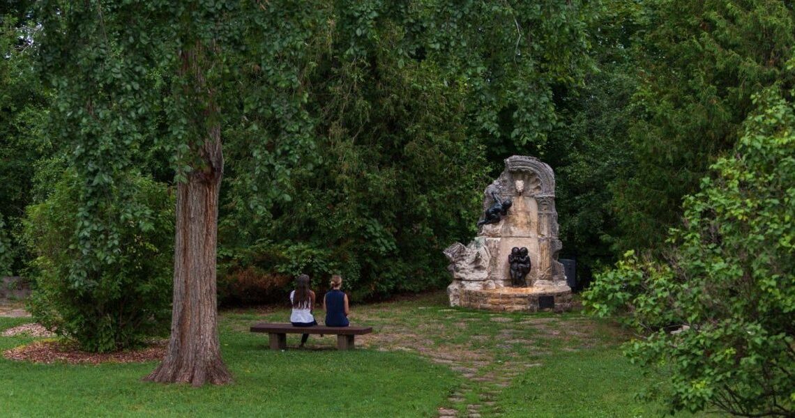 How the wealthy few benefit most from green spaces for the many