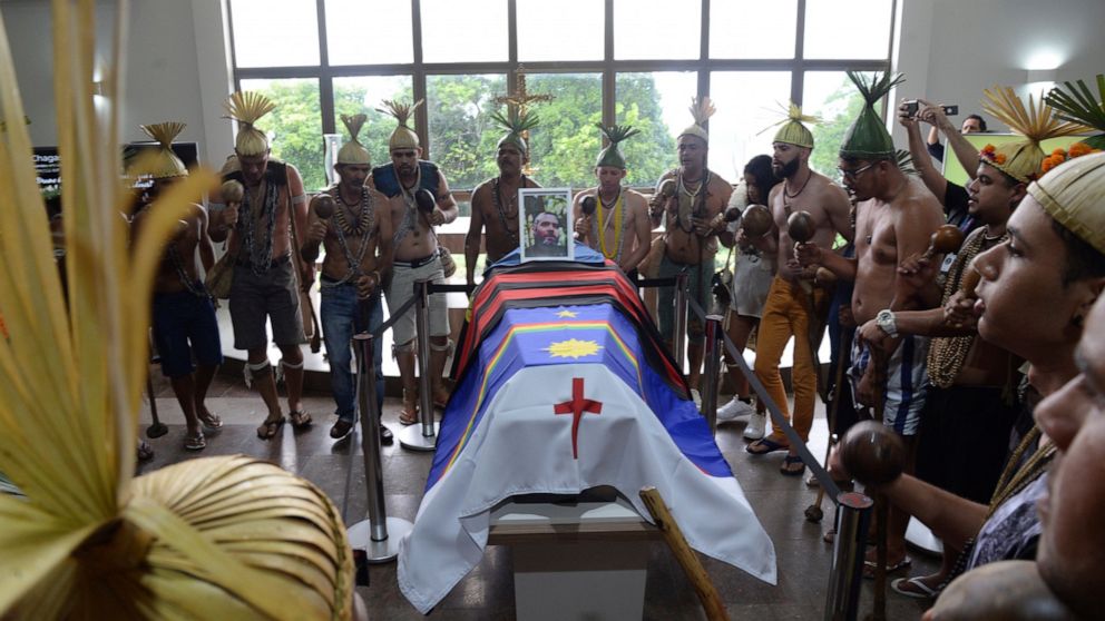 Indigenous and family mourn expert killed in the Amazon