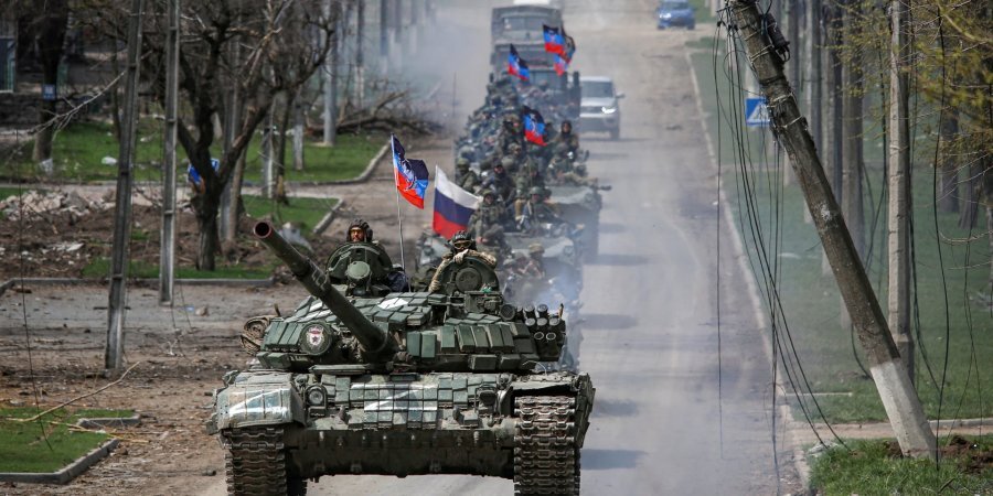 Russian invaders in Mariupol (Photo:REUTERS/Chingis Kondarov)