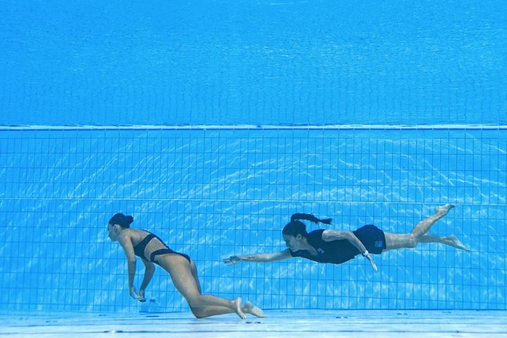 U.S. Swimmer Anita Alvarez Blacks Out Underwater At World Championships, Saved By Coach