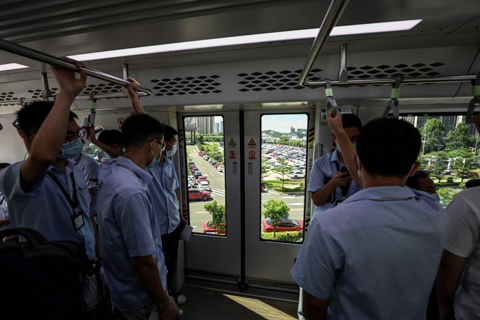 China’s Wuhan Province Locks Down District With One Million People
