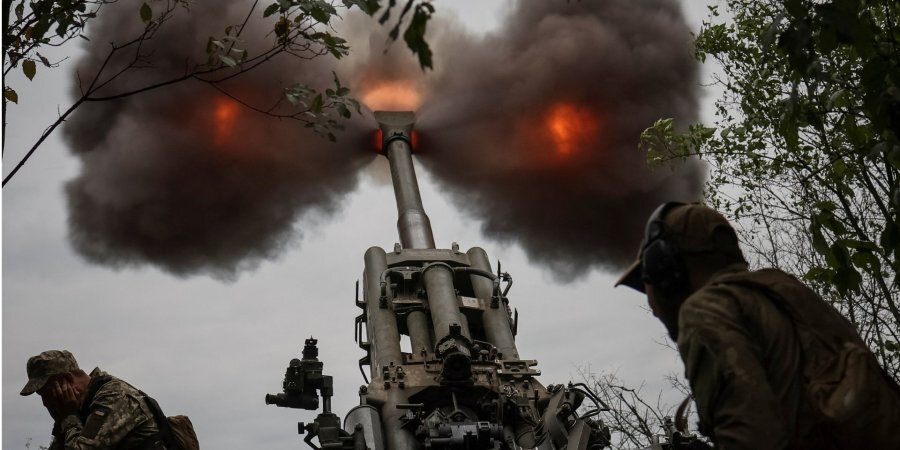 The Ukrainian army fires at the invaders from the M777 howitzer (Photo:REUTERS/Gleb Garanich)