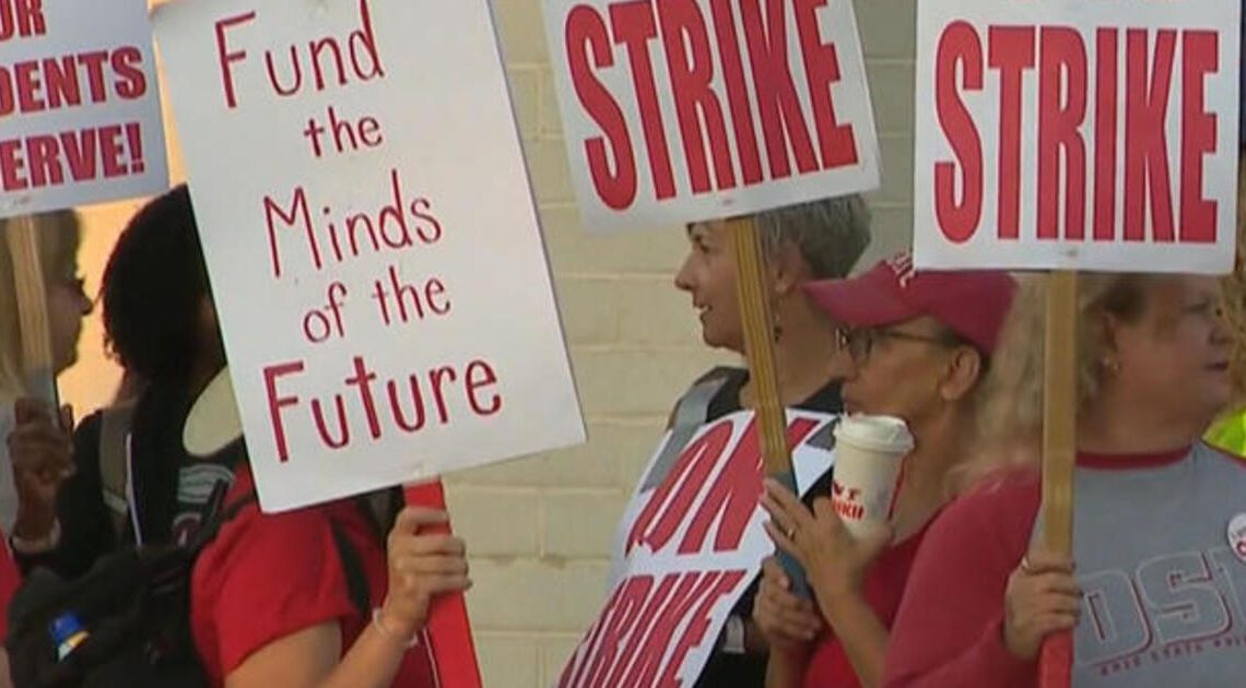 Strike delays first day of school in Kent, Washington