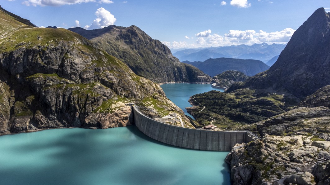 Switzerland's new energy asset: hydro plant with capacity to charge 400,000 car batteries
