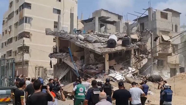 Video captures moment Israeli Airstrike destroys home of suspected Islamic jihad member