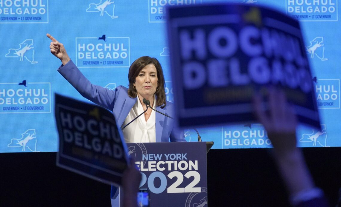 Democrat Kathy Hochul becomes 1st woman elected NY governor