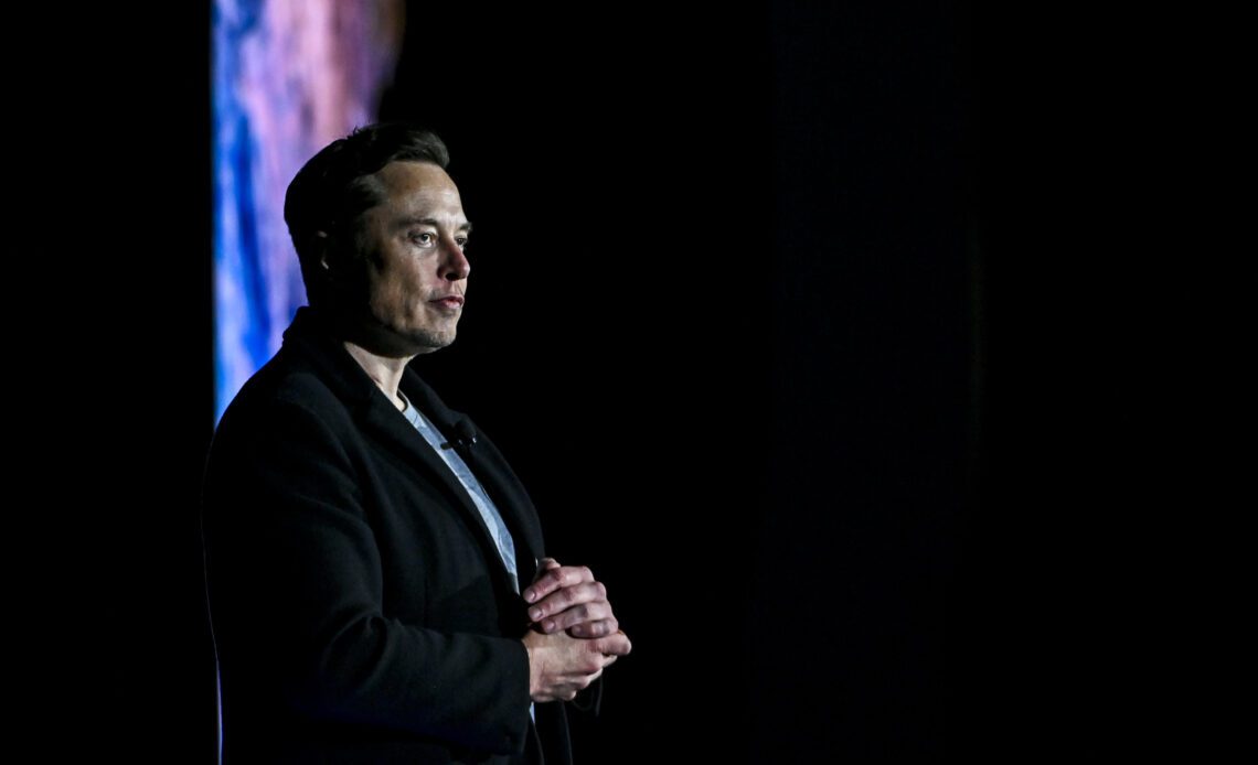 Elon Musk will offer 'amnesty' to banned Twitter accounts amid more layoffs