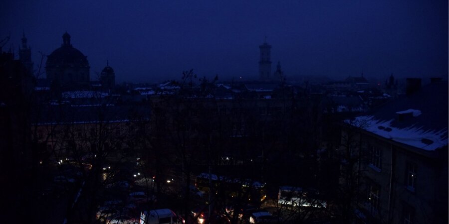 Lviv in the evening of November 23, 2022 (Photo:REUTERS/Pavlo Palamarchuk)