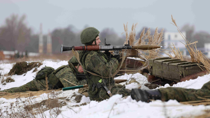 Russians continue to deploy their forces in Belarus