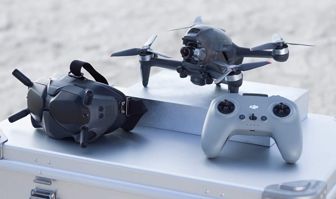 This DJI FPV Combo is a huge $400 off for Black Friday
