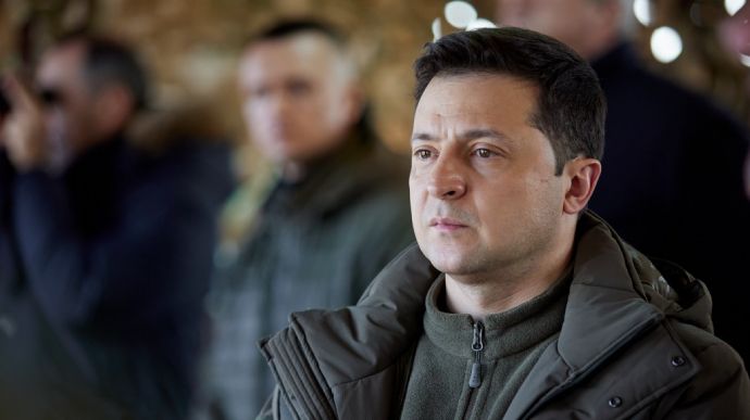 Zelenskyy convenes meeting of Staff of Supreme Commander-in-Chief to discuss ensuring mobile service during wartime