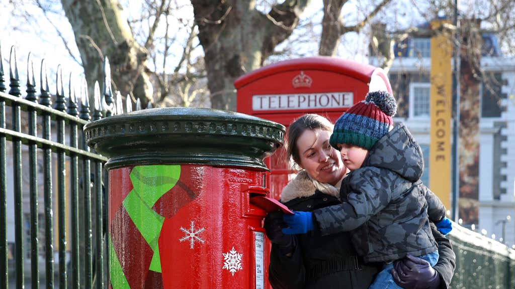 Royal Mail reveal Christmas delivery deadlines for December 2022