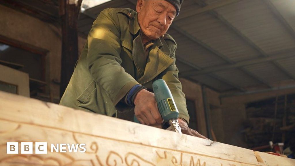 China Covid: Coffins sell out as rural losses mount