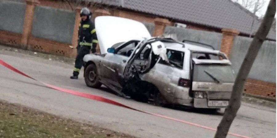 A blown-up car in Berdyansk (Photo:via Іван Федоров / Telegram)