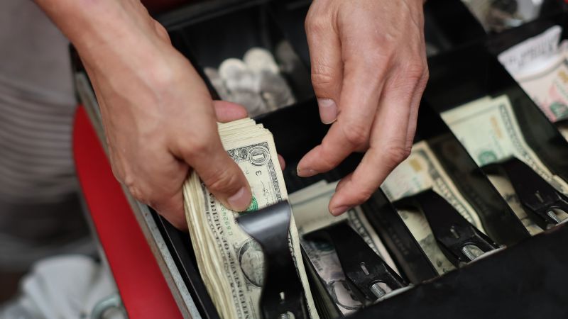 Get ready for a 'slowcession' in 2023, Moody's says