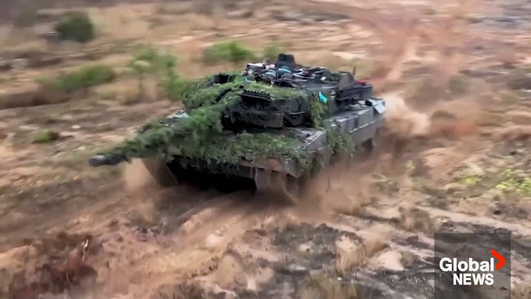 Click to play video: 'NATO leaders discuss Ukraine tank requests: ‘Very carefully balancing all the pros and cons’'