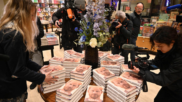 Why early customers of Harry's memoir 'Spare' say they want to read it