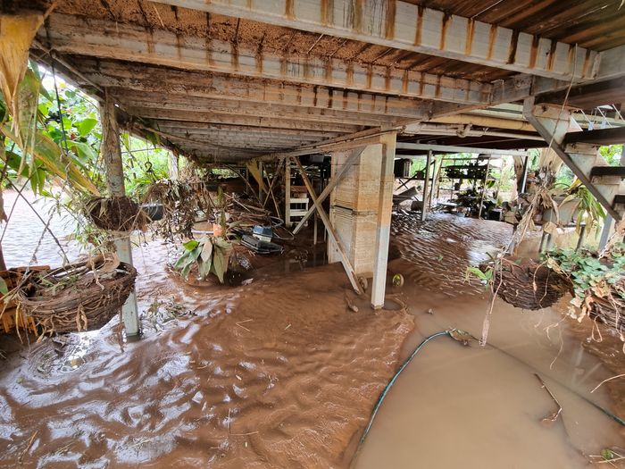 ‘Mudscape’ Envelops an Australian Outback Town After Severe Flood