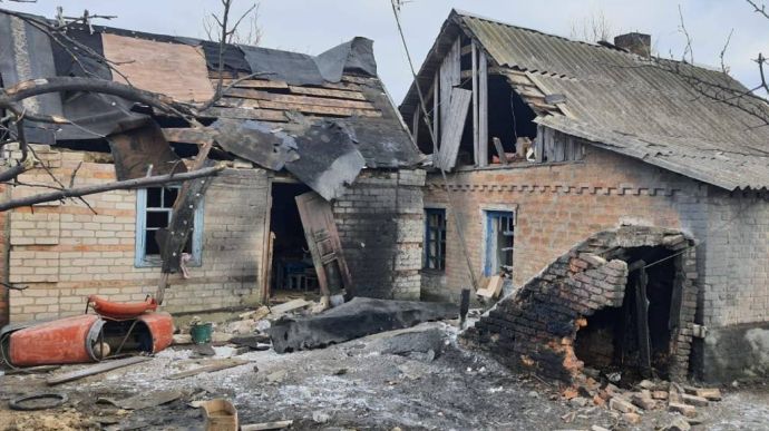 Russians attack Nikopol district three times in a day, killing civilian and wounding 2 more