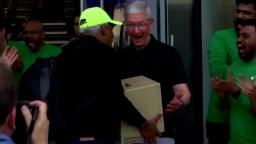 Apple CEO was presented with an original Macintosh. See his reaction