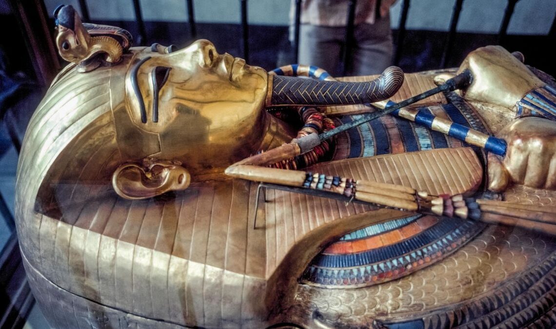 Who ruled ancient Egypt after King Tut died?