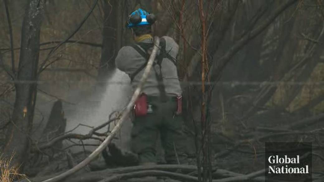 Click to play video: '‘This election is nothing but a distraction’: 1 Alberta mayor pushes to postpone vote amid wildfires'