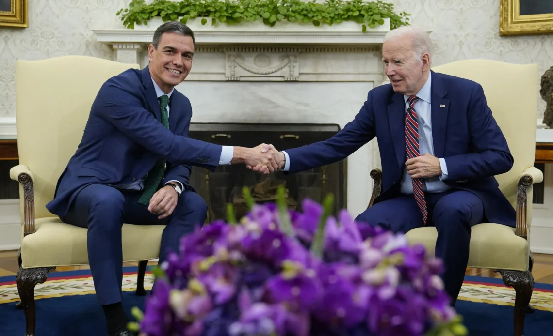 Biden commends Spanish Prime Minister Pedro Sánchez for collaboration on migration