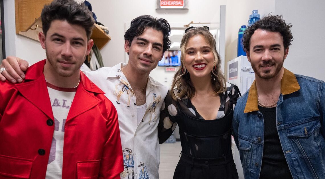 Haley Lu Richardson Gushes Over Dream Gig Covering The Jonas Brothers