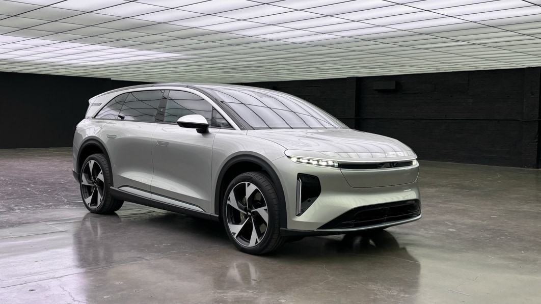 Lucid Gravity revealed as three-row, family-friendly EV with a 440-plus-mile range