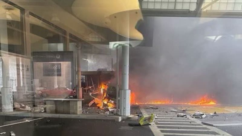 'No sign' of terrorism, N.Y. governor says, in vehicle explosion at U.S.-Canada Rainbow Bridge