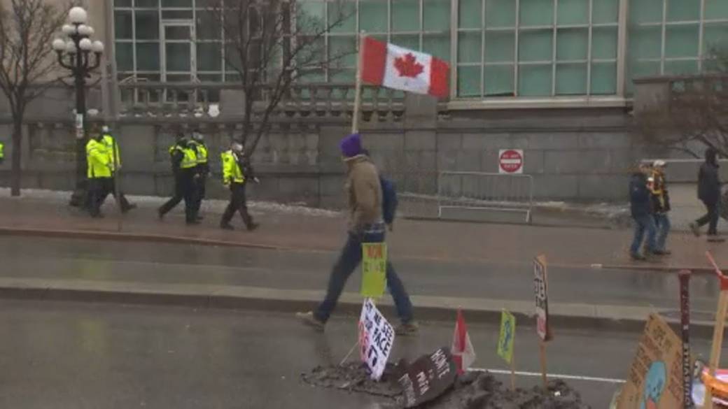 Click to play video: 'Highly-anticipated criminal trial of ‘Freedom Convoy’ organizers underway'