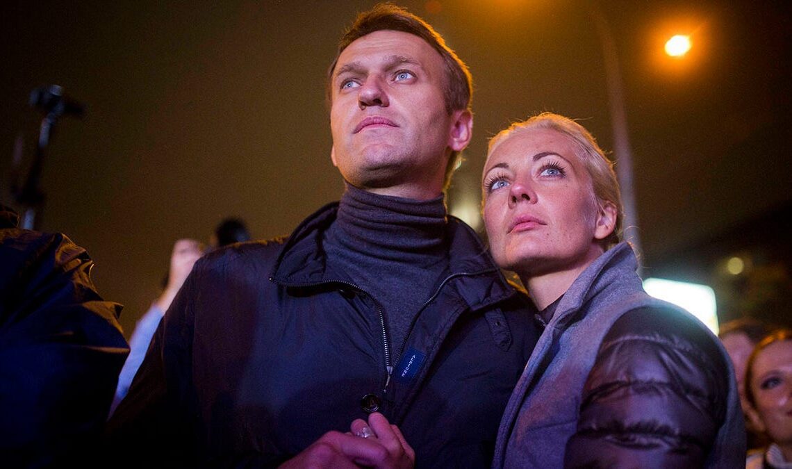 Navalny and his wife
