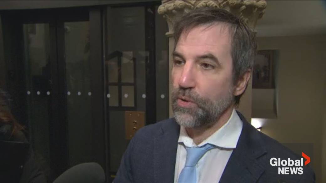 Click to play video: 'Environment minister clarifies feds will continue to fund roads'