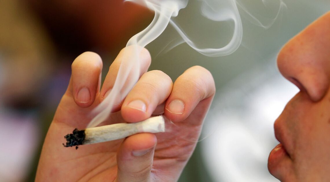 Avoid These Rude Behaviors When Smoking Weed On 4/20