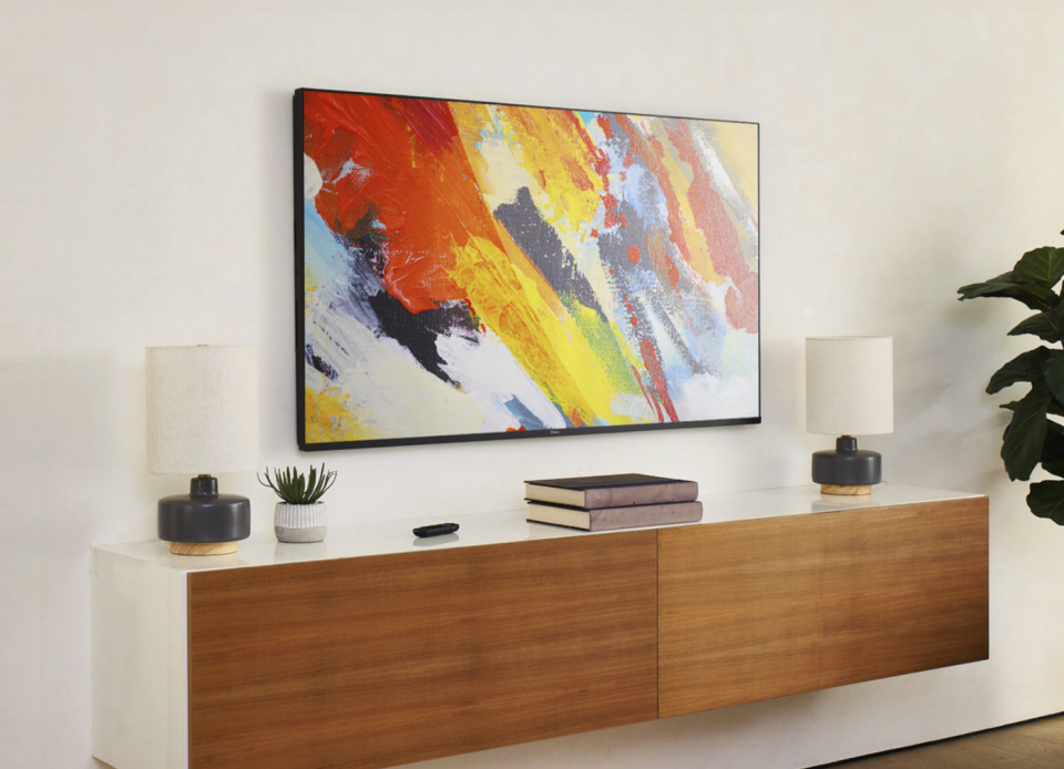 The Roku Backdrops feature in action.