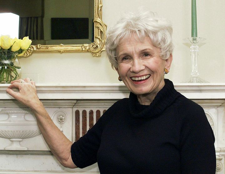 Canadian author Alice Munro poses for a photograph at the Canadian Consulate's residence in New York on Oct. 28, 2002.