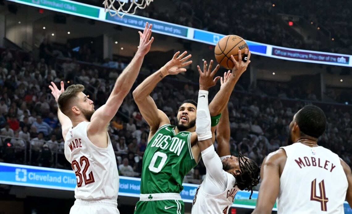 Cleveland Cavalies defending against Jason Tatum