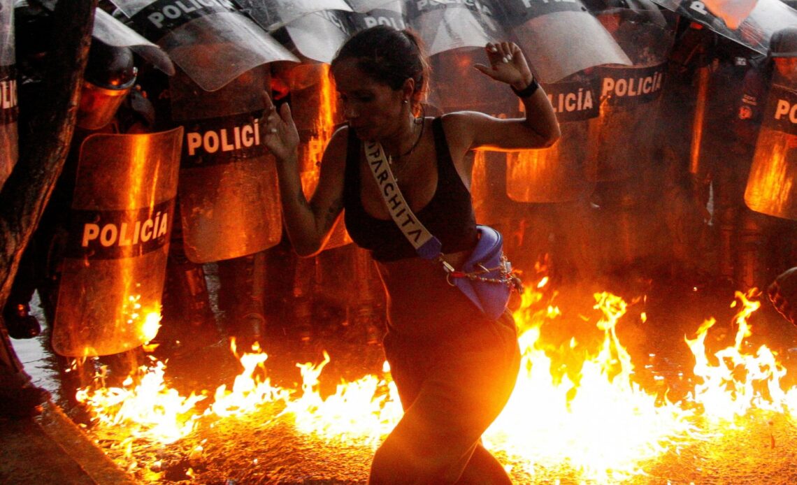 Police fire tear gas as crowds protest against Venezuela’s election result | Protests News