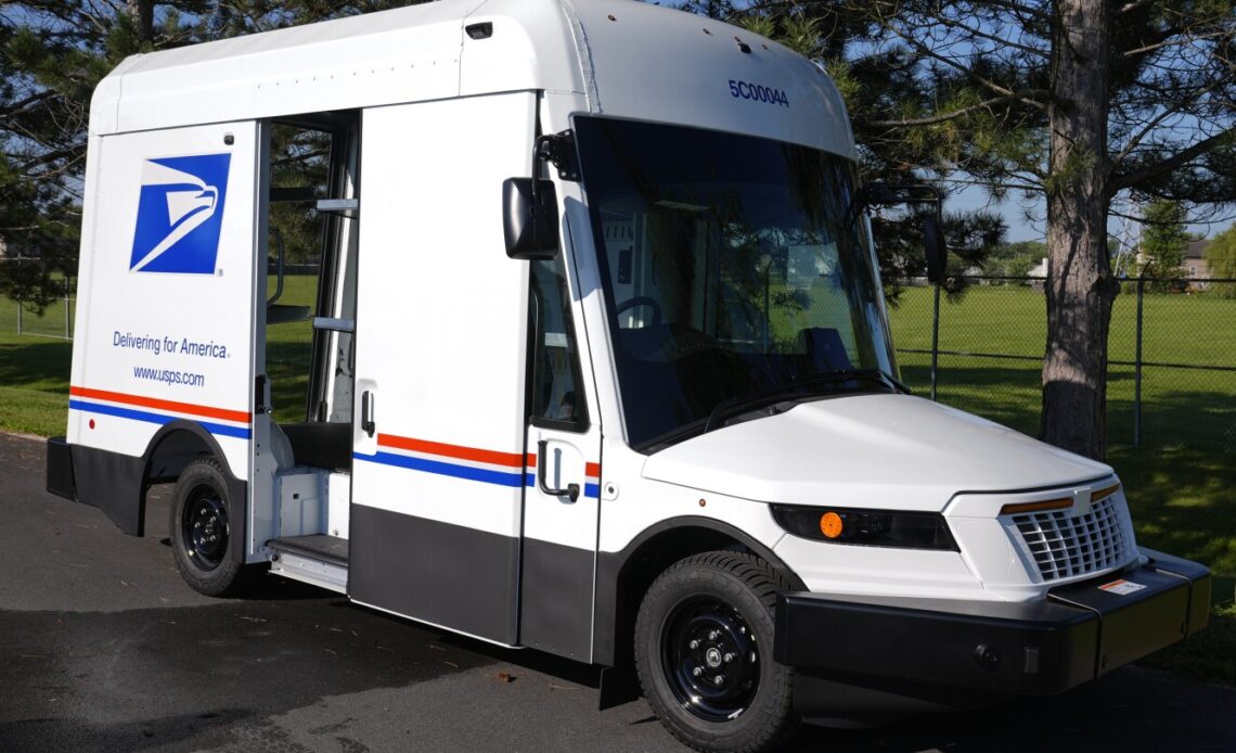 USPS debuts long-awaited new mail truck