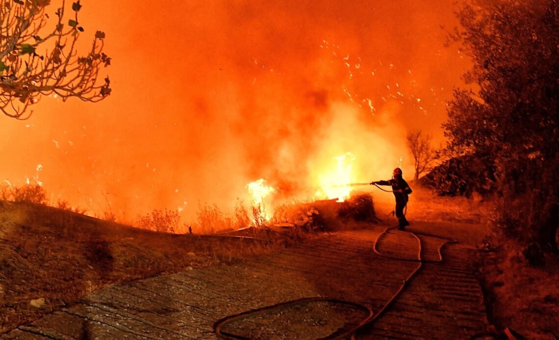 Wildfire in southern Greece leaves 2 people dead