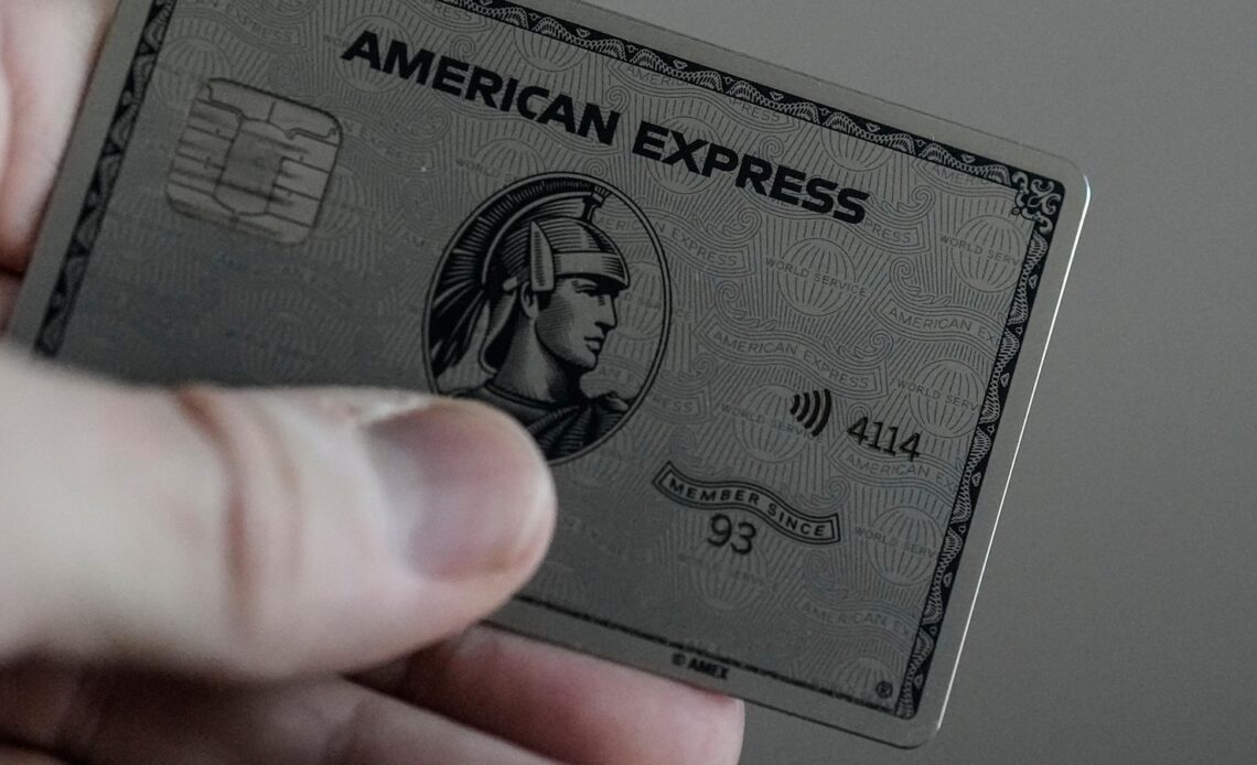 American Express profit rises in Q3 as card members continue to spend