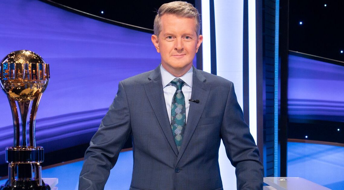 Ken Jennings Apologizes To Contestant For Sexist Clue On 'Jeopardy'