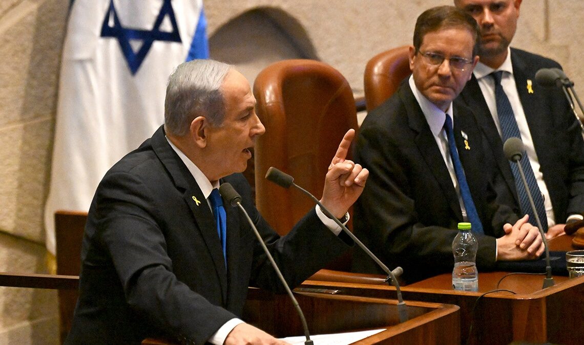 Netanyahu speaks at the opening of the 25th Knesset session