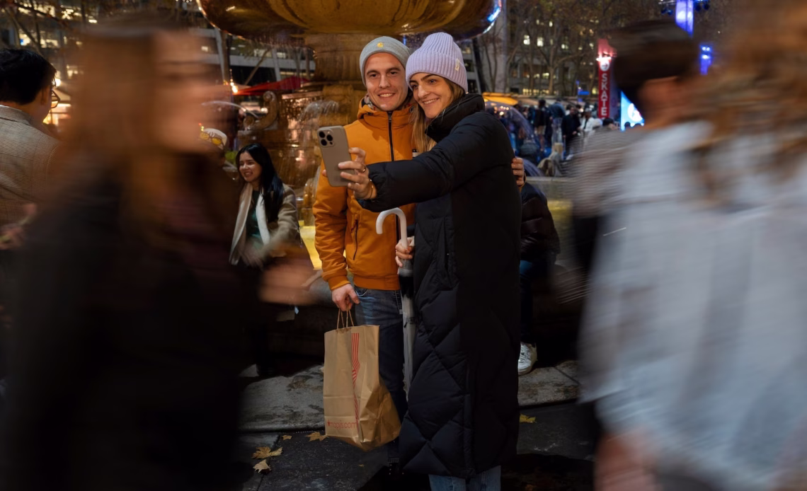 One Tech Tip: Home for the holidays? Show relatives you care with some tech support