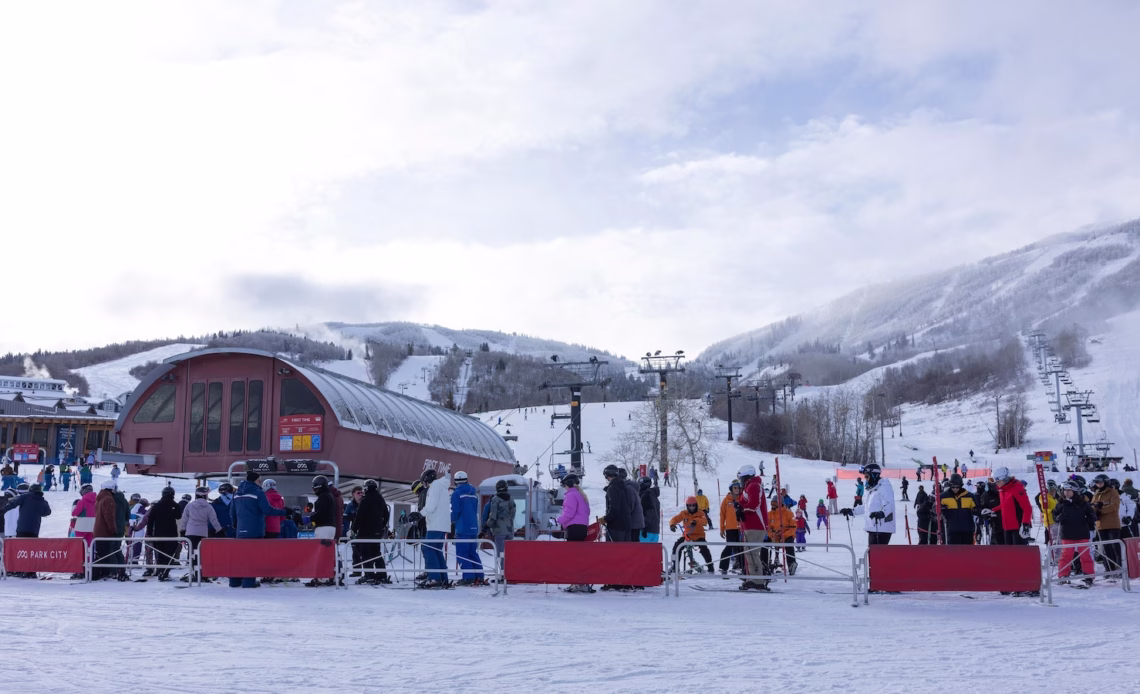 Striking ski patrollers at the biggest US resort return to work claiming victory