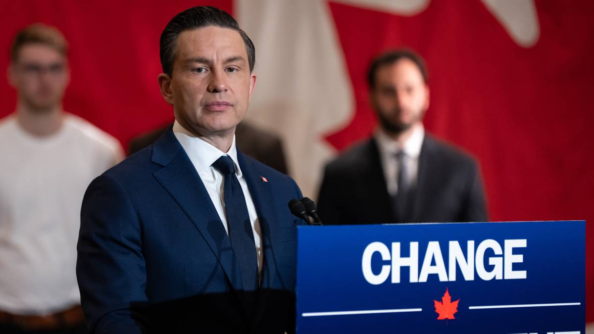 Click to play video: 'Poilievre yet to release Tory platform, takes aim at Carney’s plan instead'