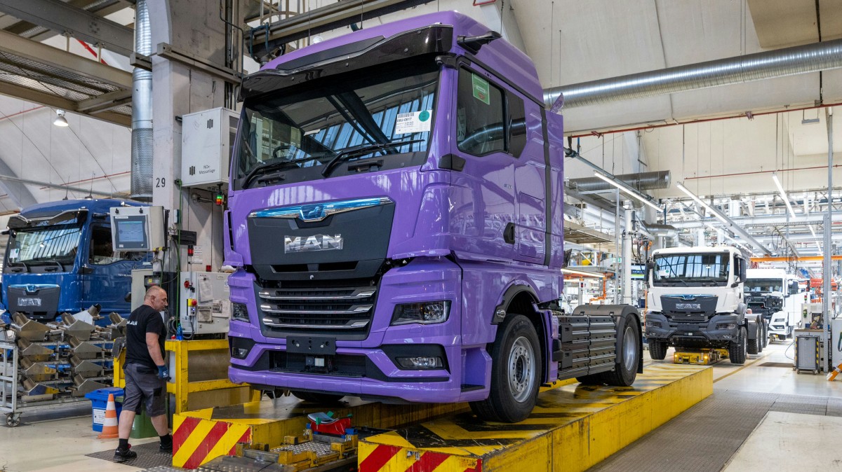 MAN flips the switch, starts building electric and diesel trucks on a single line