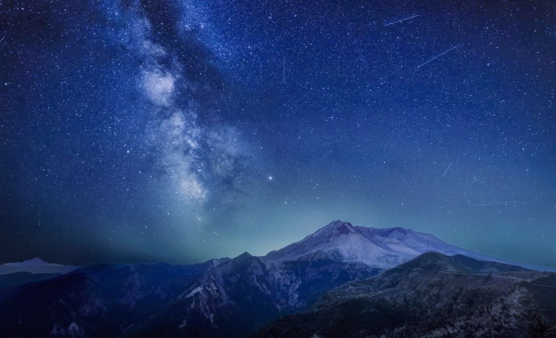 2 summer meteor showers are about to peak on the same night: How to catch the Alpha Capricornids and Southern Delta Aquariids at their best this Monday.